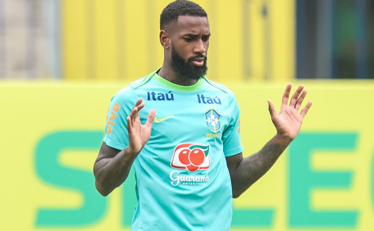 Situação de Gerson na Seleção Brasileira chega ao Flamengo após decisão de Dorival Júnior