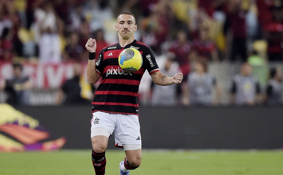 Flamengo define valor para negociar Léo Ortiz e Juventus decide proposta.