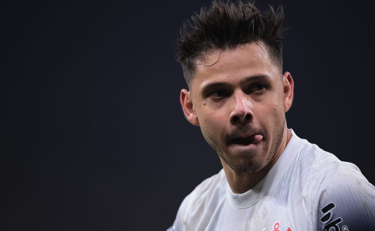 Romero enfrenta Vasco em possível último jogo como titular no Corinthians