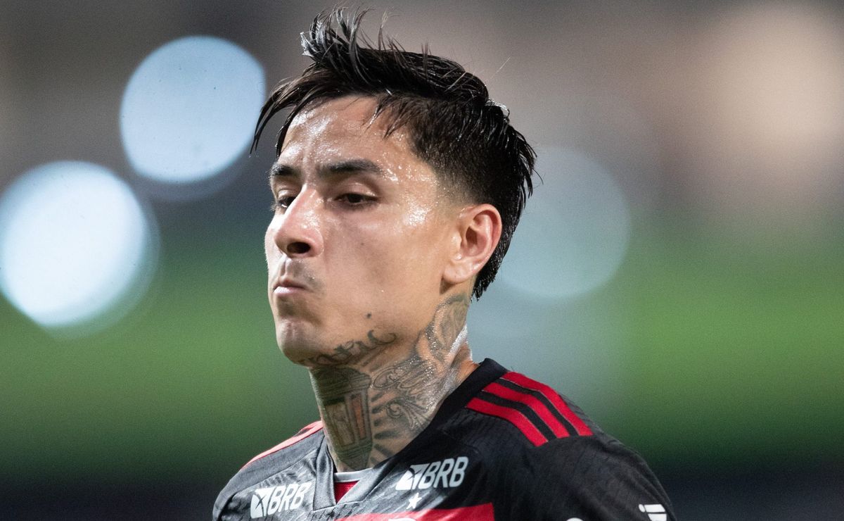 Revelada situação de Pulgar no Flamengo após expulsão no jogo contra Fortaleza.