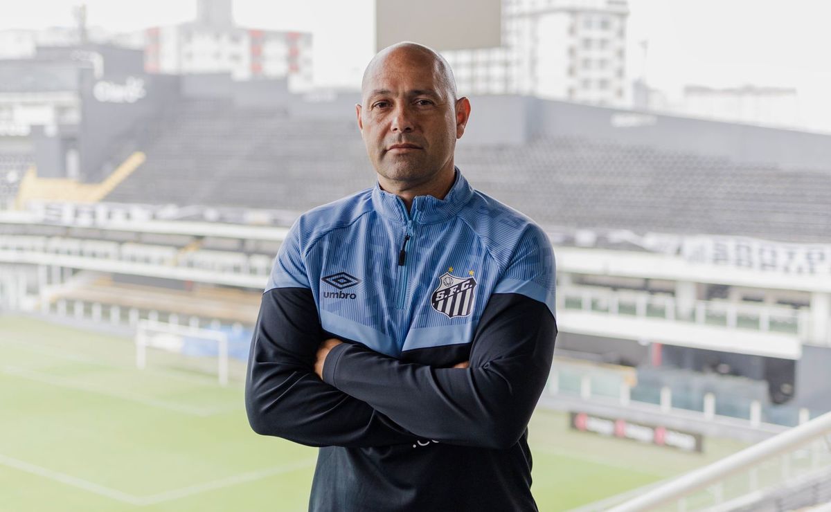 Treinador do Santos avalia preparação e projeta estreia na Copa São Paulo Feminina