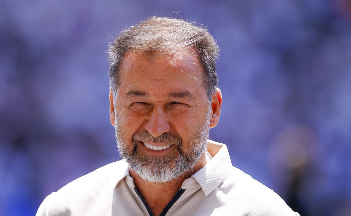 Futuro incerto do Corinthians preocupa especialista em futebol, Augusto Melo.
