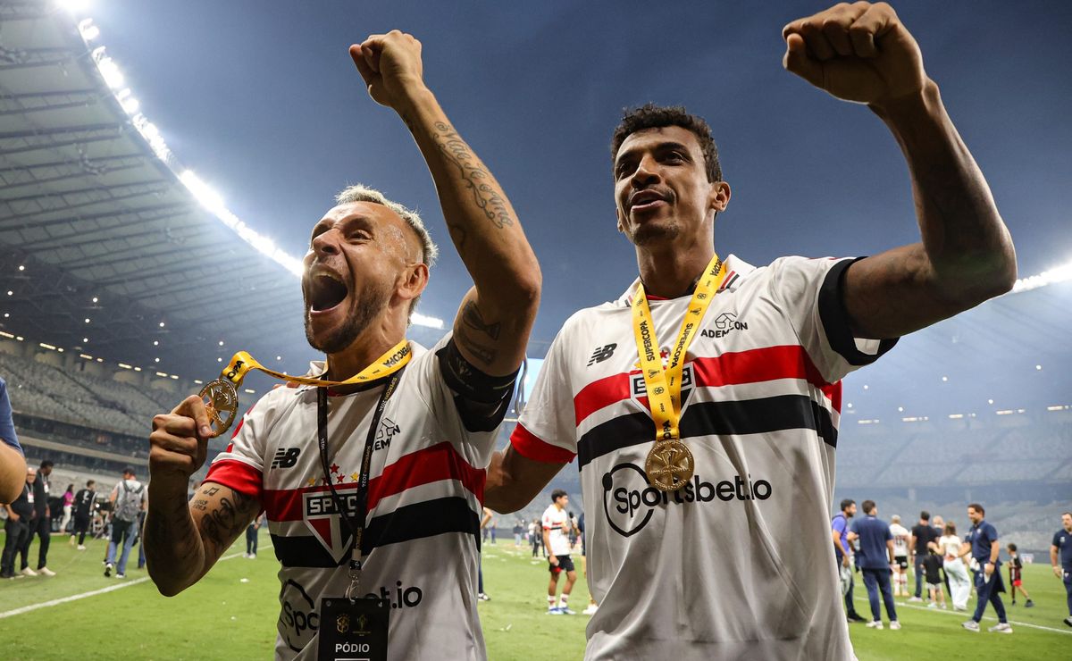 São Paulo suspende contratações enquanto aguarda renovação de Rafinha