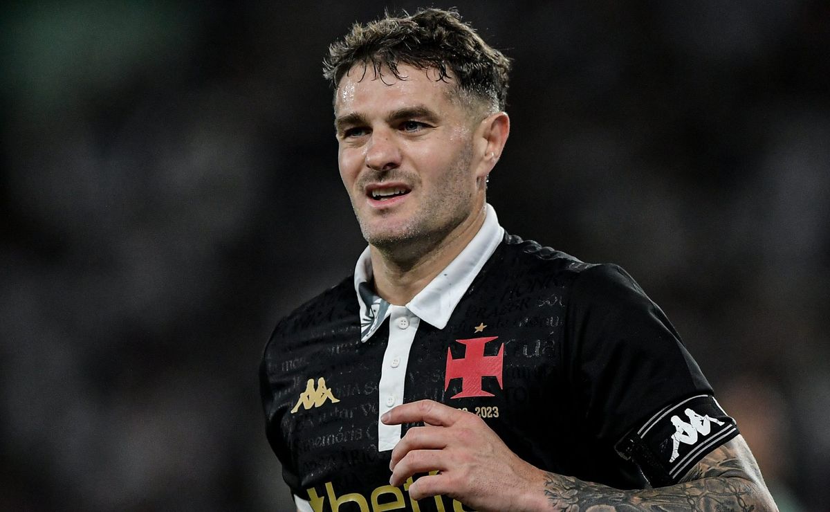 Vegetti pretende renovar com Vasco e descarta Corinthians para próxima temporada