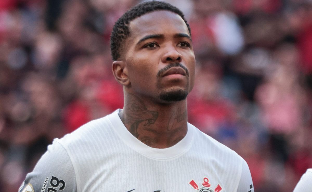 Cacá provoca com faixa após Corinthians x Bahia: polêmica reacende no futebol.