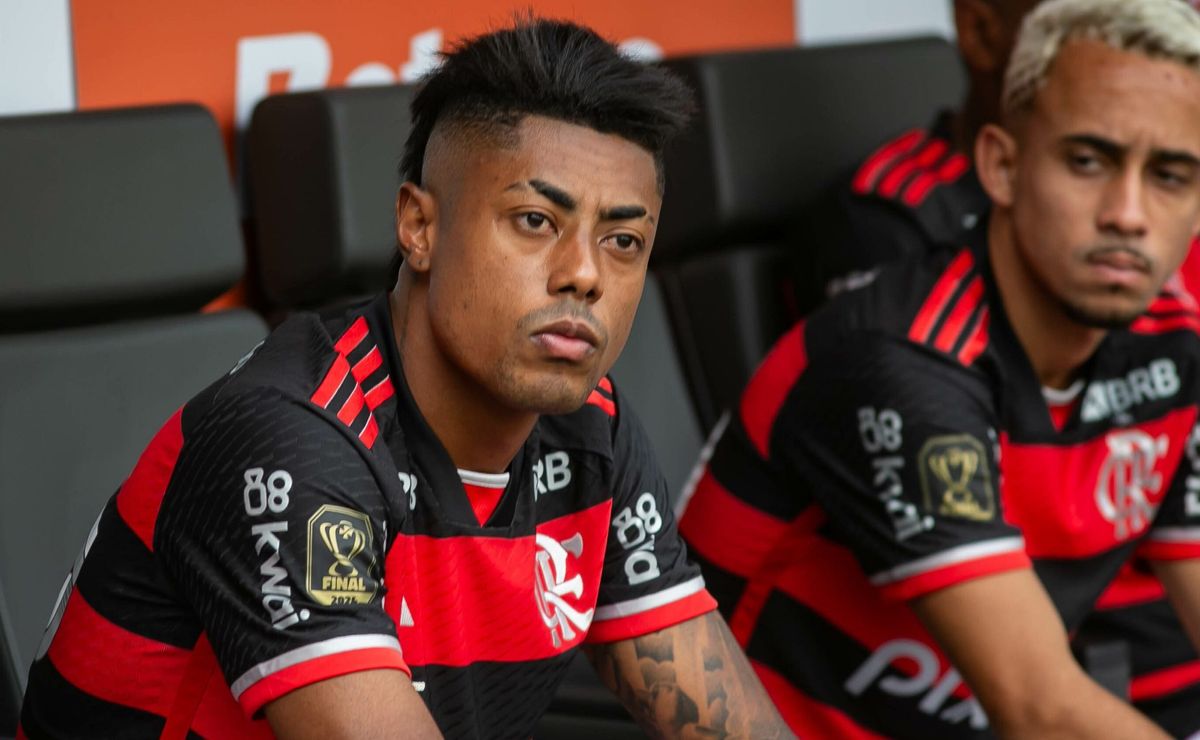 Flamengo busca efeito suspensivo para Bruno Henrique em estratégia ousada.
