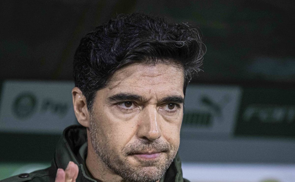 Revoltada, torcida palmeirense pede demissão de Abel Ferreira após vice no Brasileirão Betano