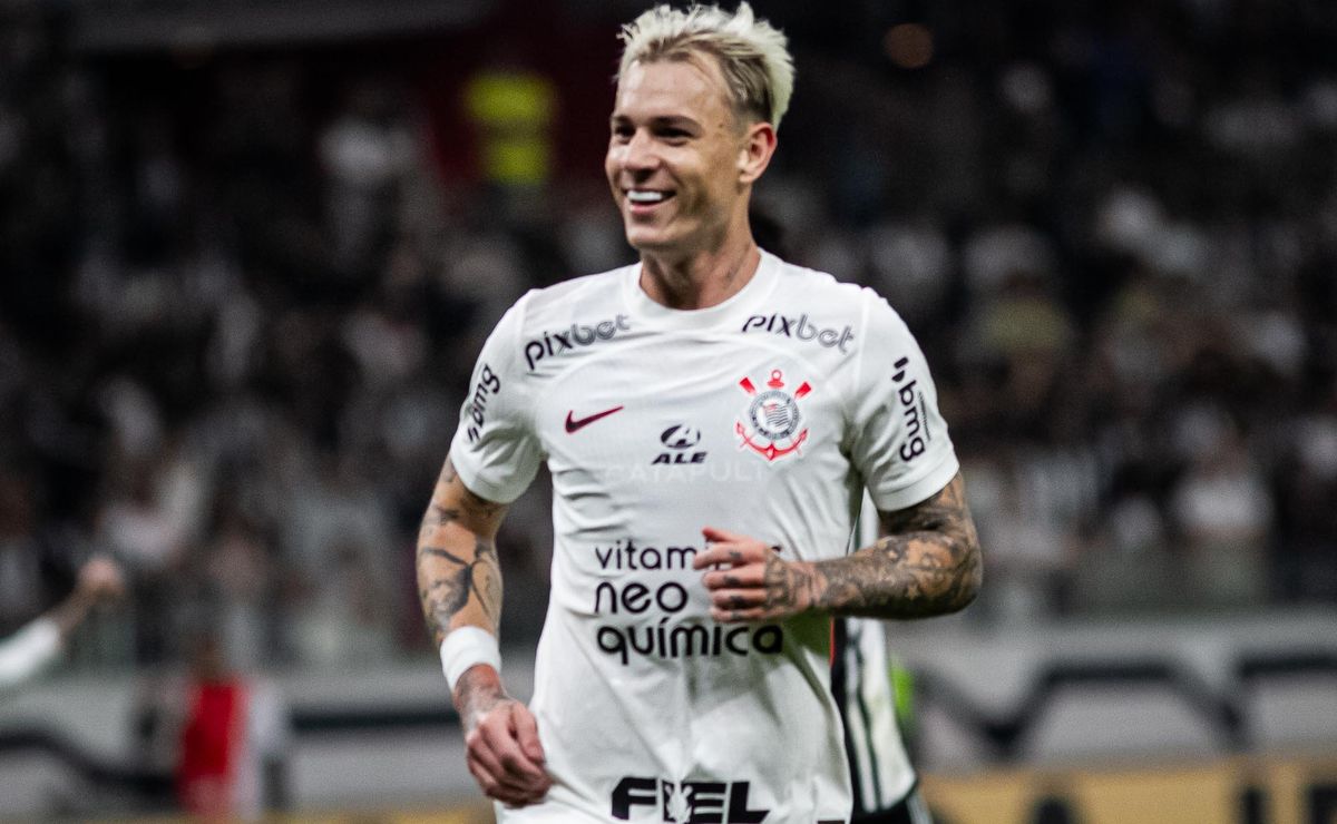 Corinthians é informado sobre acerto de Roger Guedes com Flamengo após pagamento milionário.