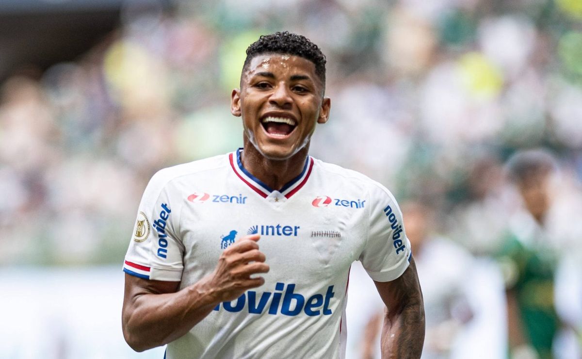 Palmeiras observa crescimento da concorrência com contratação de Hércules por Leila Pereira.