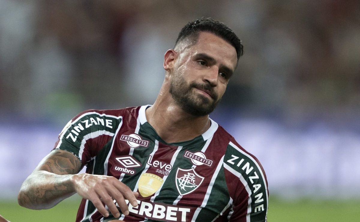 Renato Augusto decide futuro no Fluminense e carreira pode ser impactada