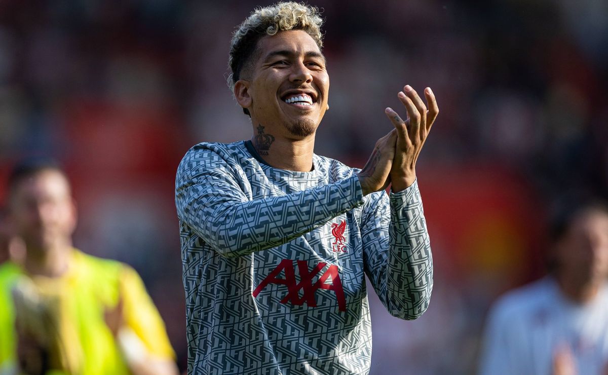 Flamengo negocia contratação de Roberto Firmino com responsabilidade financeira
