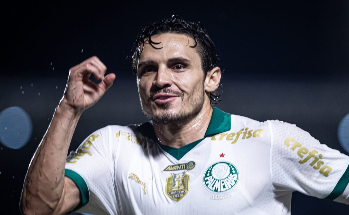 Veiga pode superar idolatria de Dudu caso permaneça no Palmeiras.