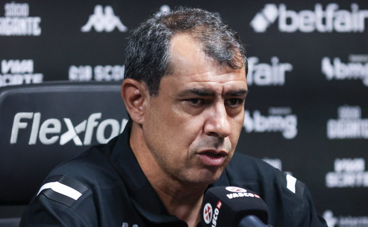 Fábio Carille se posiciona sobre fama de retranqueiro e faz projeção no Vasco: “Foi o único”