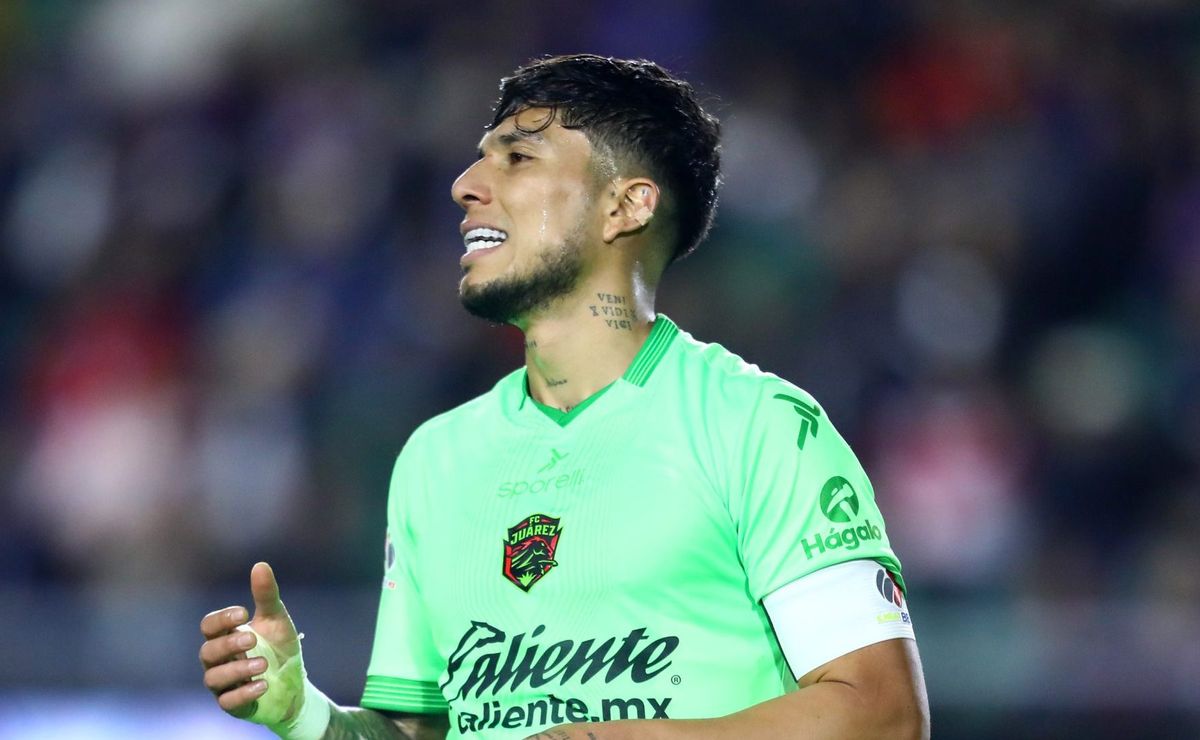 Carlos Salcedo contratado pelo Grêmio por R$ 12 milhões tem concorrência e trunfo de Quinteros