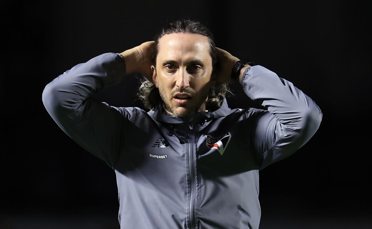 Santos tenta atravessar negócio do São Paulo de Zubeldía por lateral Natanael, do Coritiba