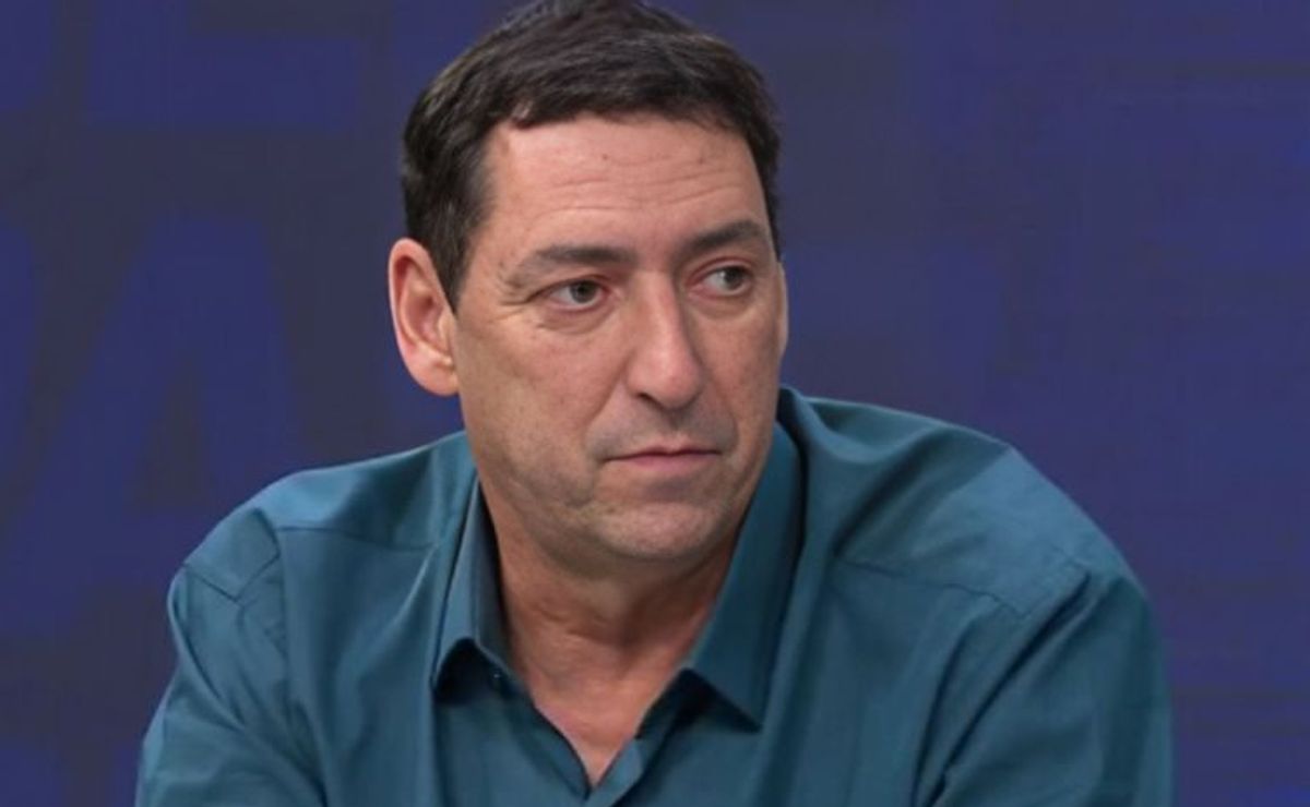 PVC confirma necessidade de contratação de Juninho pelo Flamengo.