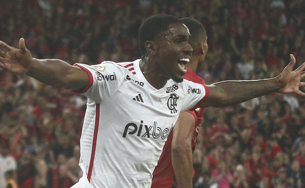 Parceria entre Everton Araújo e Gerson: Ídolo no Flamengo e profissionalismo em destaque