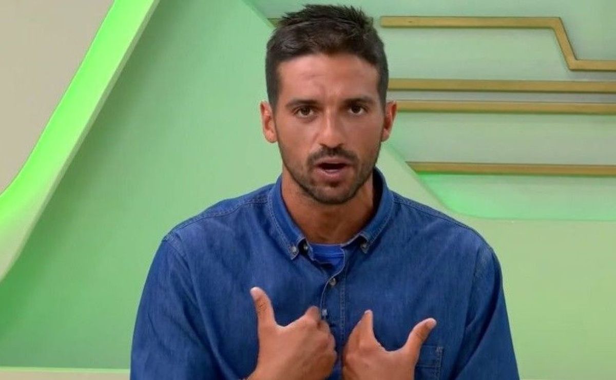 Proposta de R$ 50 milhões leva meia-atacante do Fla para CSKA, revela Venê Casagrande.