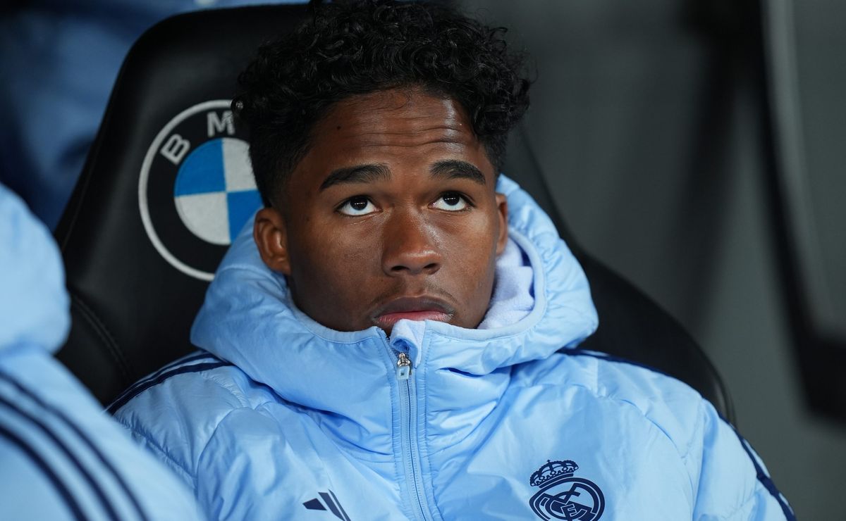Endrick entra em campo por somente 9 minutos após transferência para o Real Madrid.