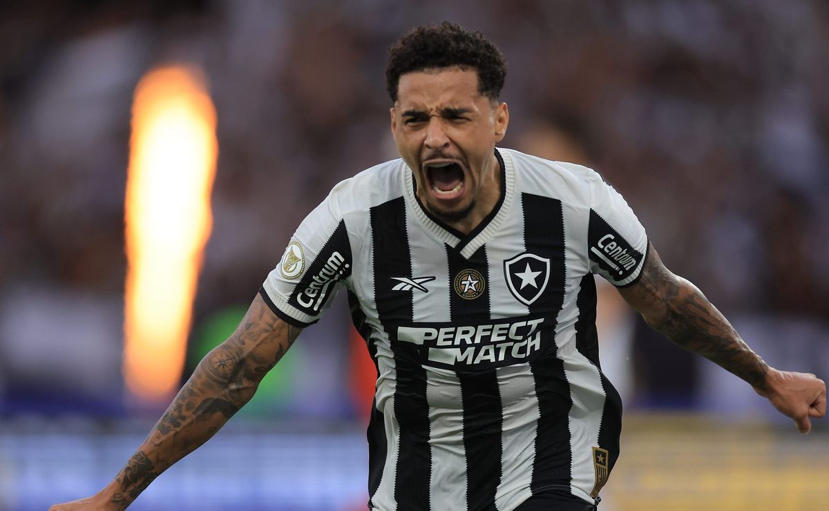 Palmeiras contata Gregore, mas Botafogo não pretende liberar volante decisivo.