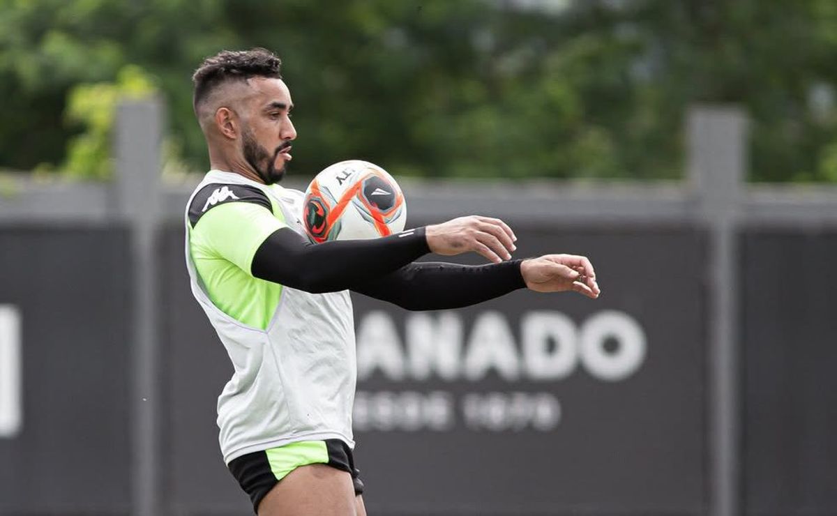 Torcida pede Payet de titular no Vasco para o confronto contra o Madureira: 