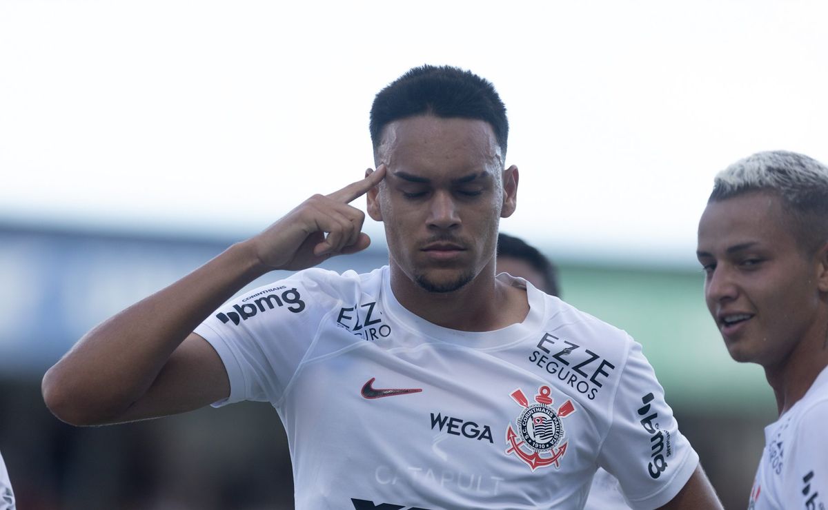 Autor de um dos gols contra o Água Santa, Tchoca revela motivo da boa fase no Corinthians