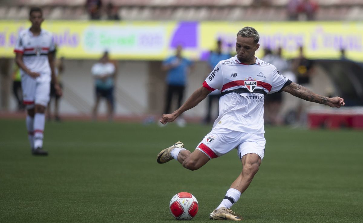 Matheus Alves alfineta Corinthians após conquista da Copinha: 