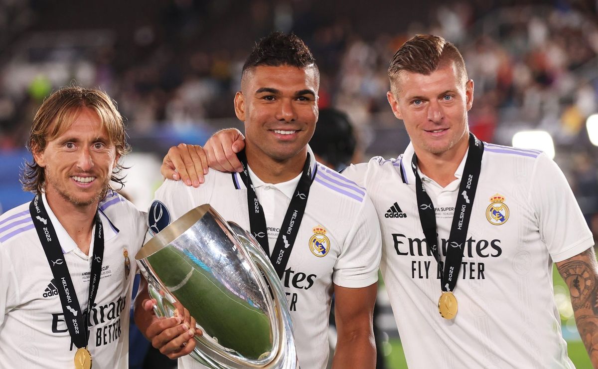 Casemiro Recebe Aprovação da Torcida do Flamengo como Maior Volante de Todos os Tempos