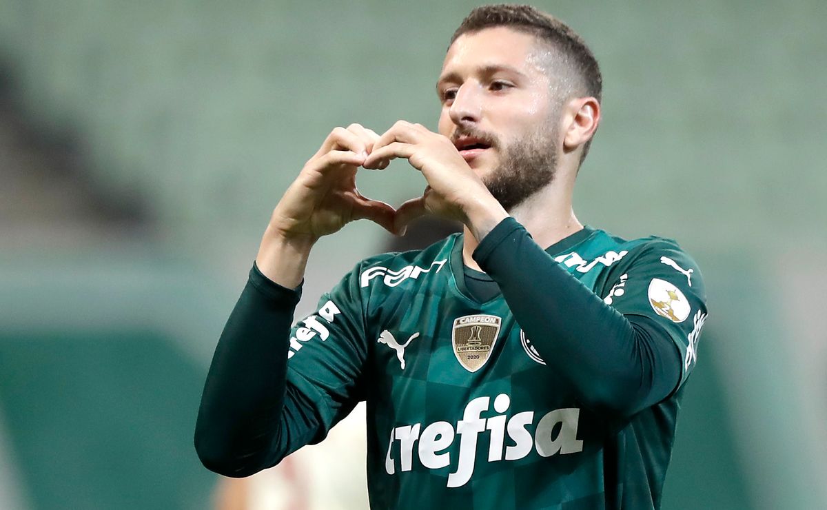 Marcelo Teixeira decide abrir o bolso e Santos vai contratar +1 volante após Zé Rafael