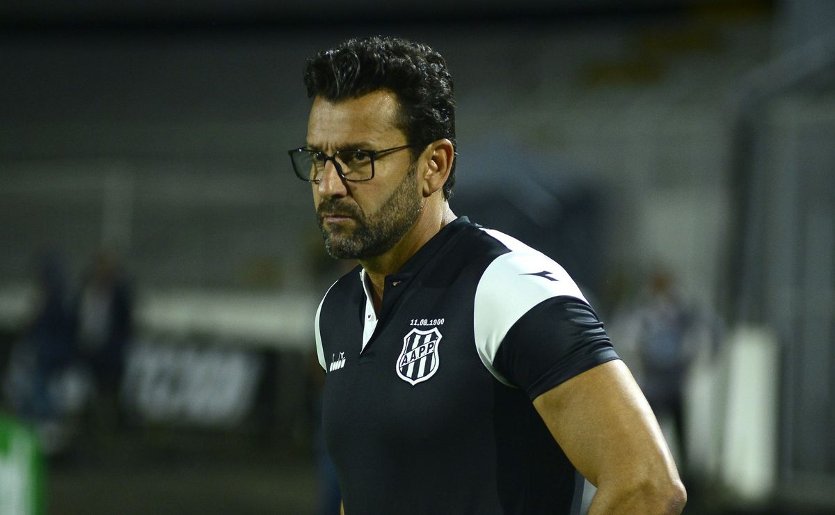Alberto Valentim analisa duelo entre Ponte Preta e Corinthians pelo Paulistão