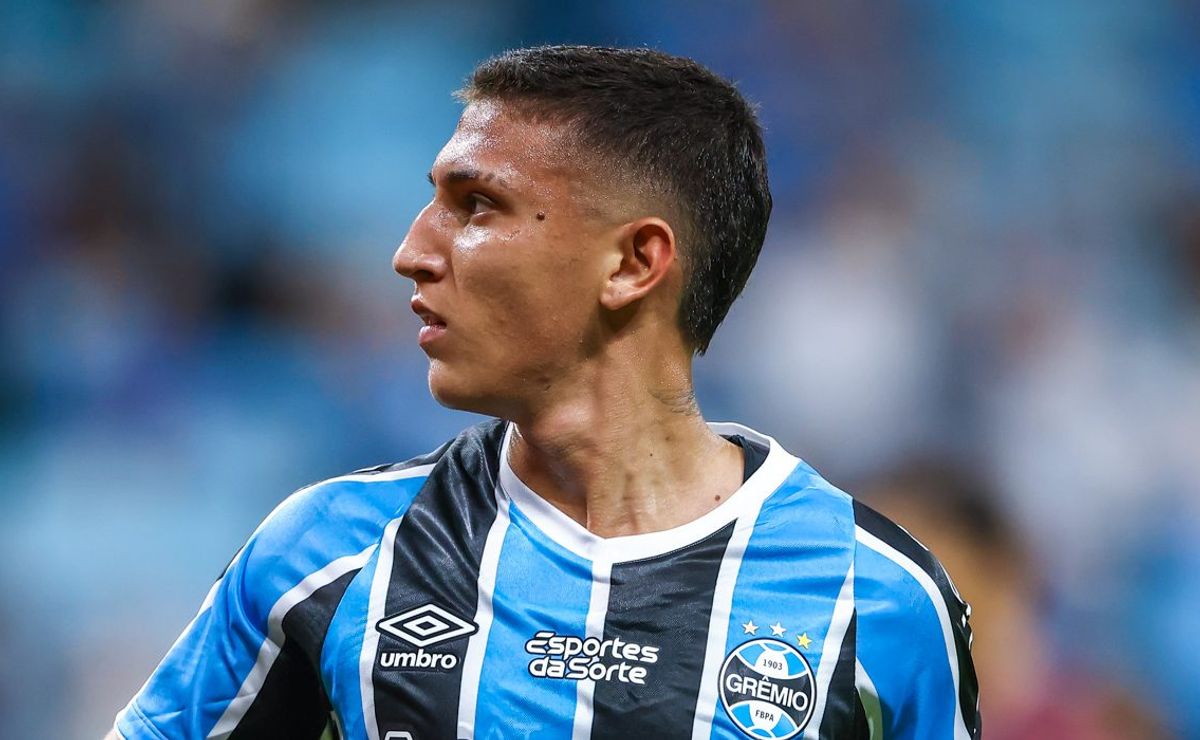 Monsalve e Arezo podem ser barrado por Gustavo Quinteros no Grêmio