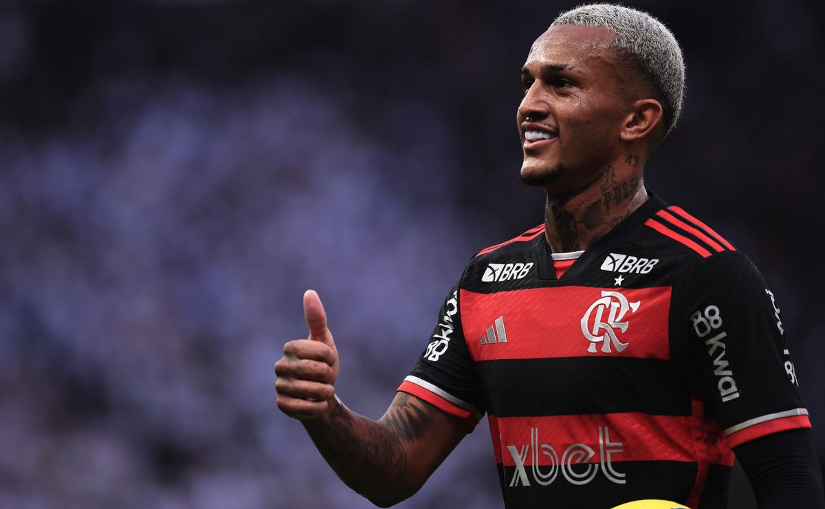 Wesley do Flamengo atrai interesse do Manchester United e divide rubro-negros sobre possível transferência