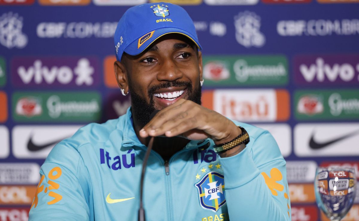 Flamengo encaminha renovação com Gerson até 2029 após rumores de transferências.