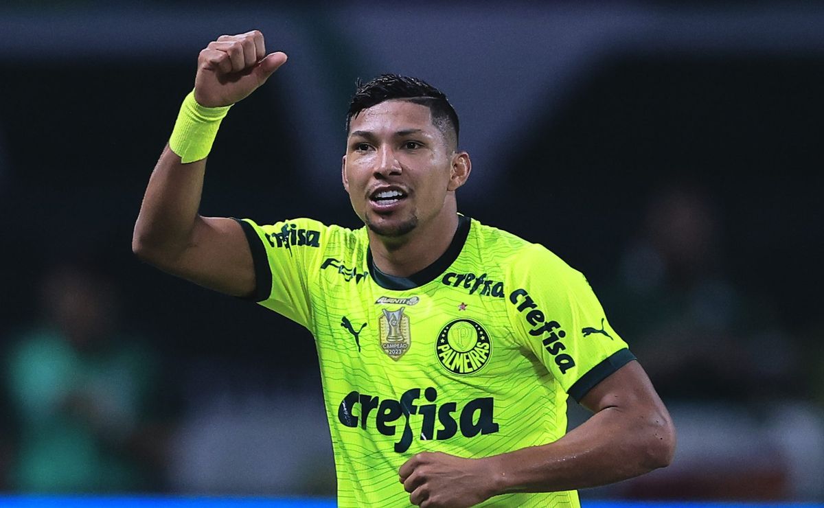 Atlético-MG envia proposta por Rony e busca reforços para ataque