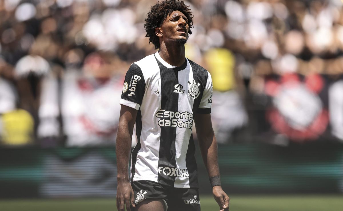 Possível reviravolta na permanência de Talles Magno no Corinthians.