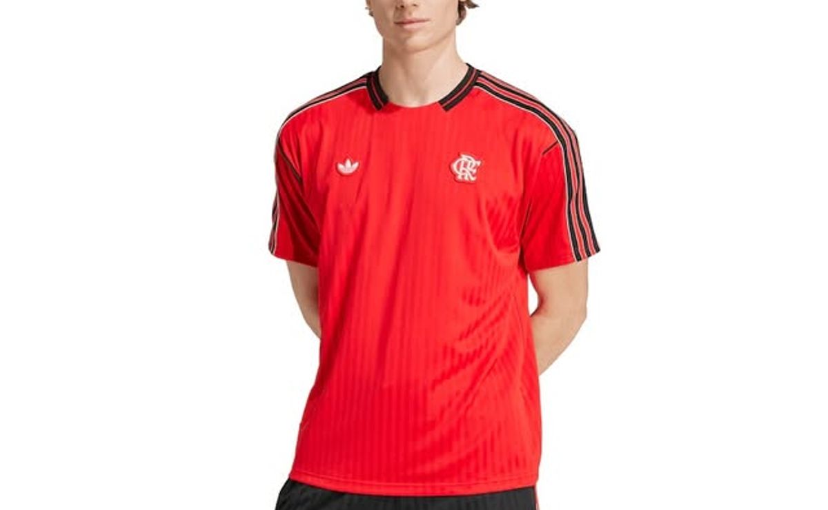Flamengo apresenta camisa Icon 2025 em parceria com Adidas para torcedores.