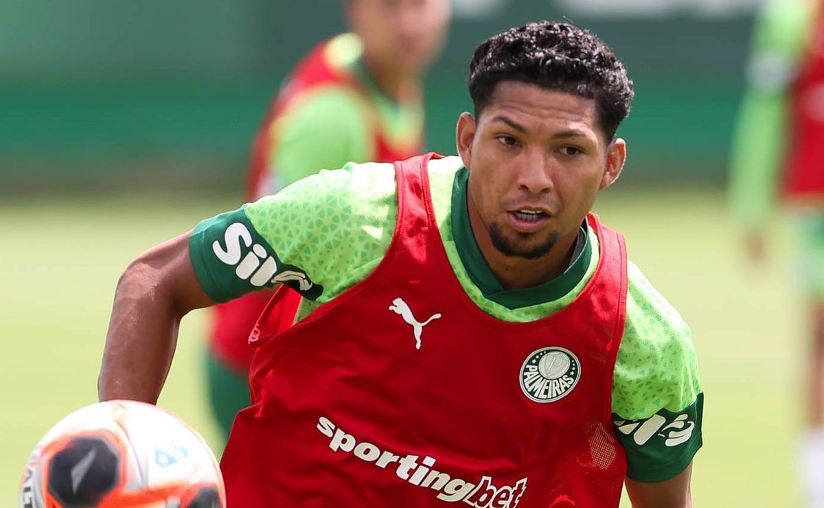 Reviravolta: Vasco encaminha acerto com atacante após possível saída de Rony do Palmeiras
