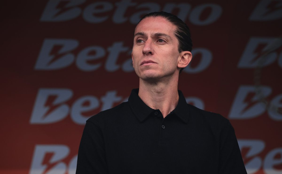 Filipe Luís destaca importância da vitória do Flamengo com menção a Jorge Jesus.