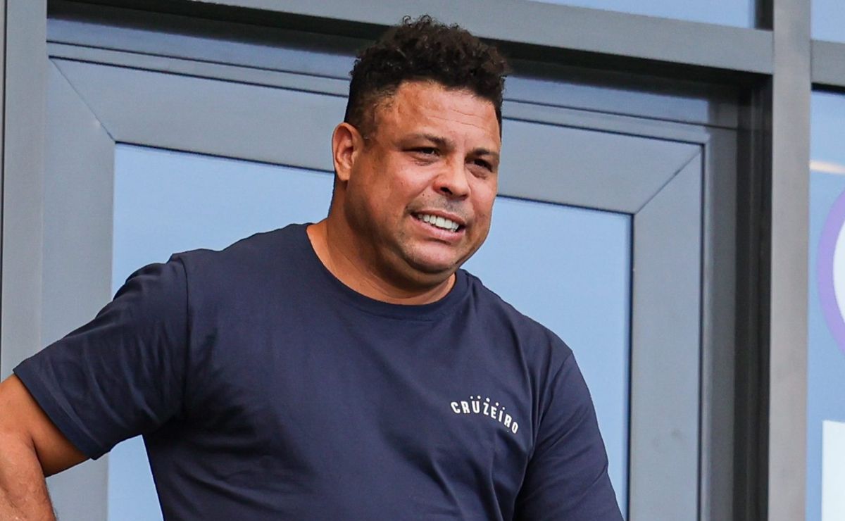 Ronaldo Fenômeno demonstra vínculo emocional forte com o Flamengo: Eu carrego isso...