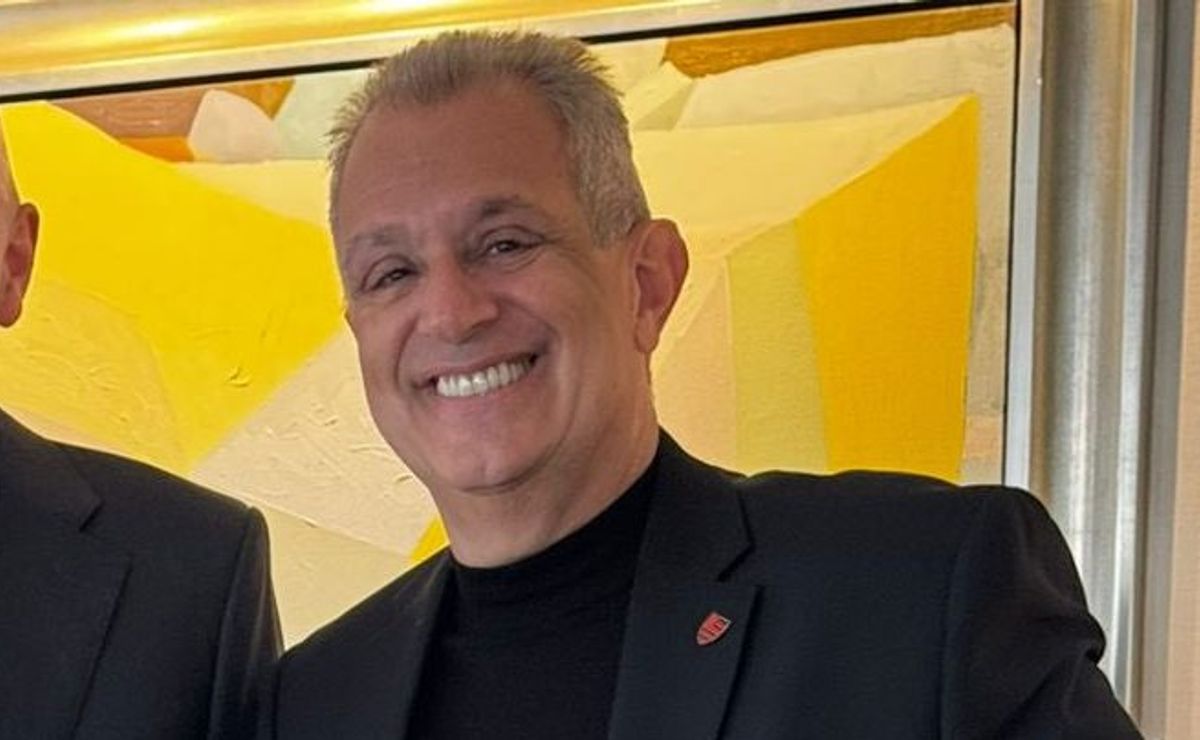 Reformulação na TV do Flamengo após demissões em massa no clube.