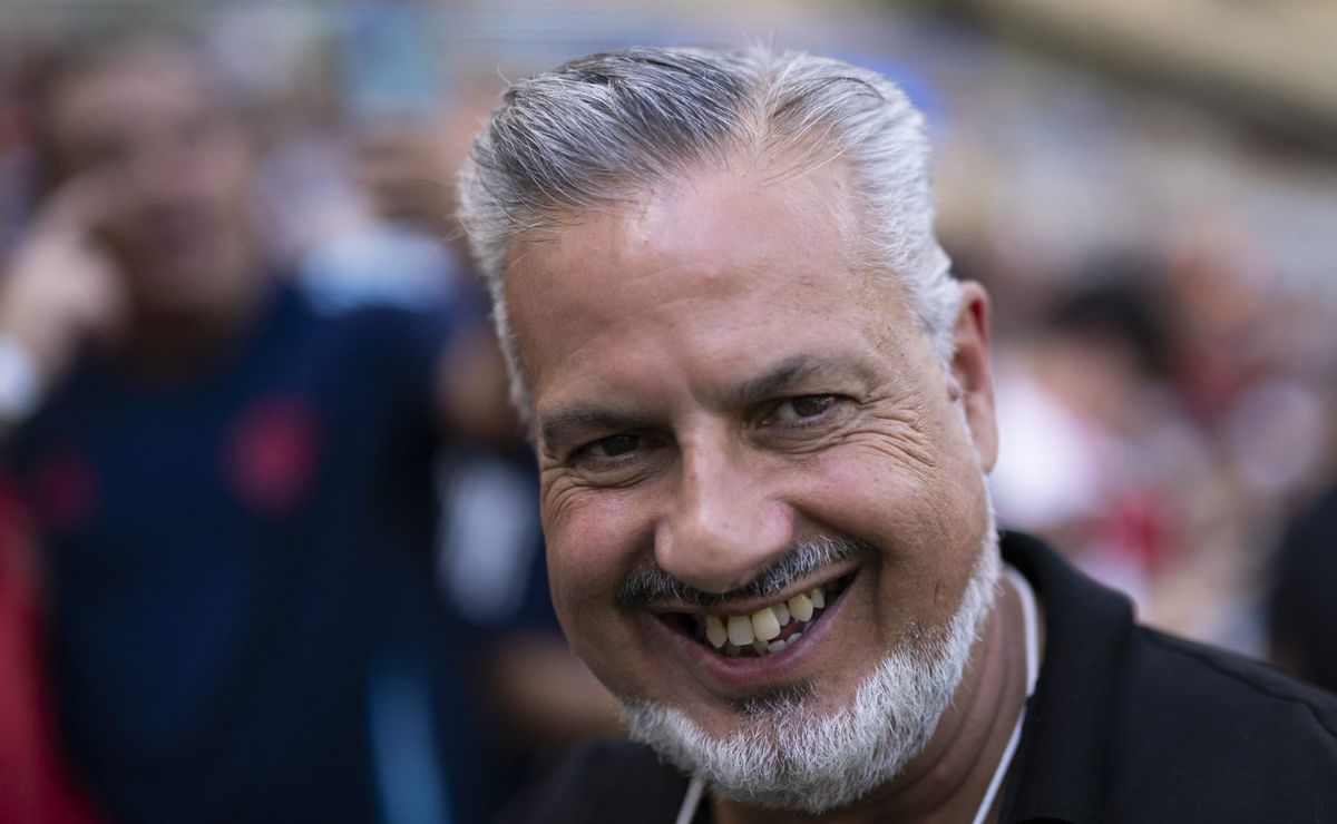 Flamengo enfrenta dificuldades para renovar com José Boto e Matheus Cunha avalia saídas