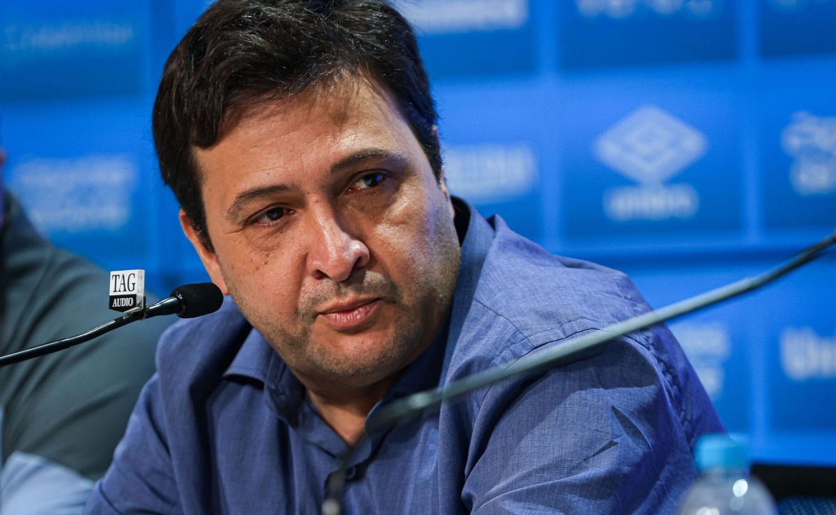 Alberto Guerra ofereceu R$ 320 mil de salários para Cristian Oliveira acertar com o Grêmio