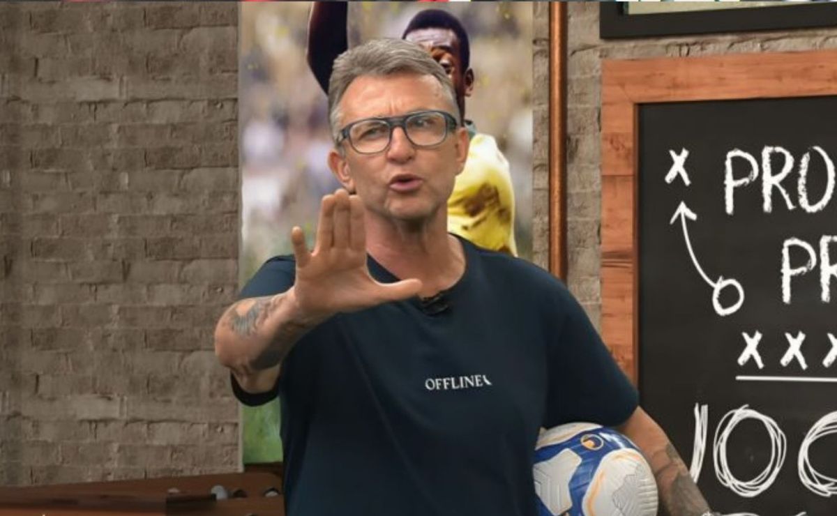 Neto critica contratação de Memphis Depay pelo Corinthians: prejuízo para o elenco.