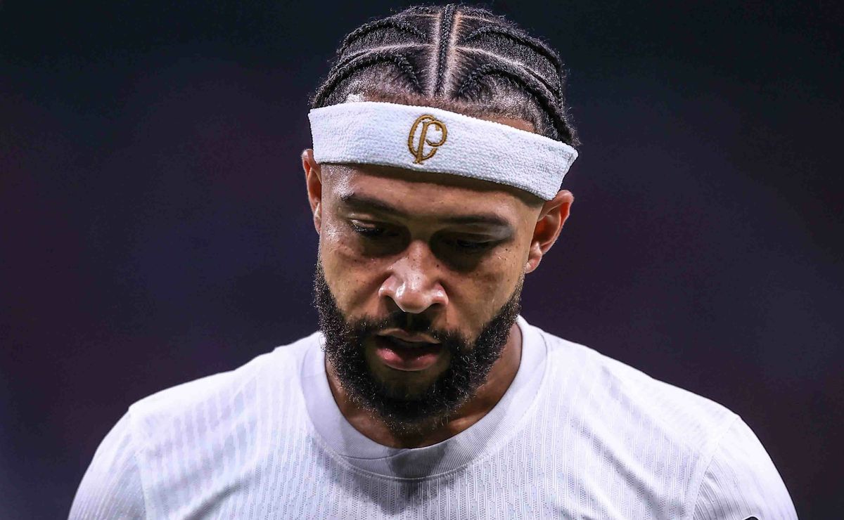 Incomodo no Corinthians com Vida Extracampo de Memphis Depay, Diz Samir Carvalho.