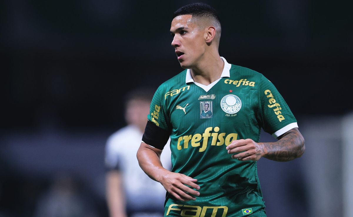 Cruzeiro Manifesta Interesse em Contratar Zagueiro Naves do Palmeiras por R$ 51 Milhões