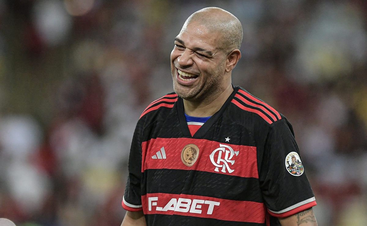 Luxemburgo lamenta decisão sobre Adriano no Flamengo: Arrependimento