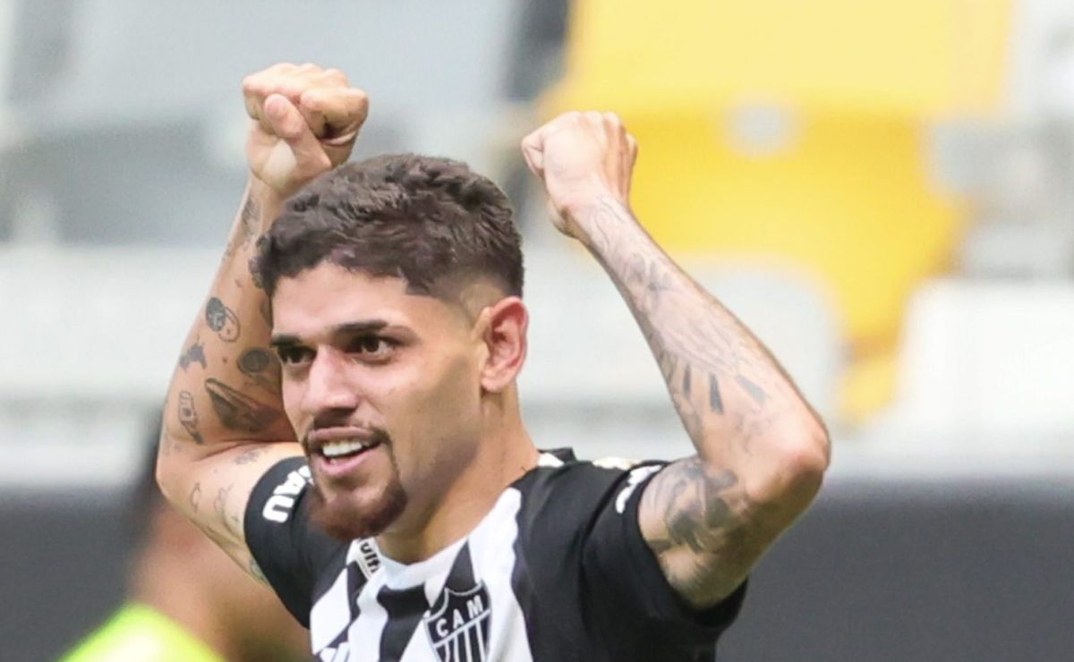 Palmeiras aposta em Vanderlan e Piquerez e descarta contratação de Rubens, afirma jornalista.