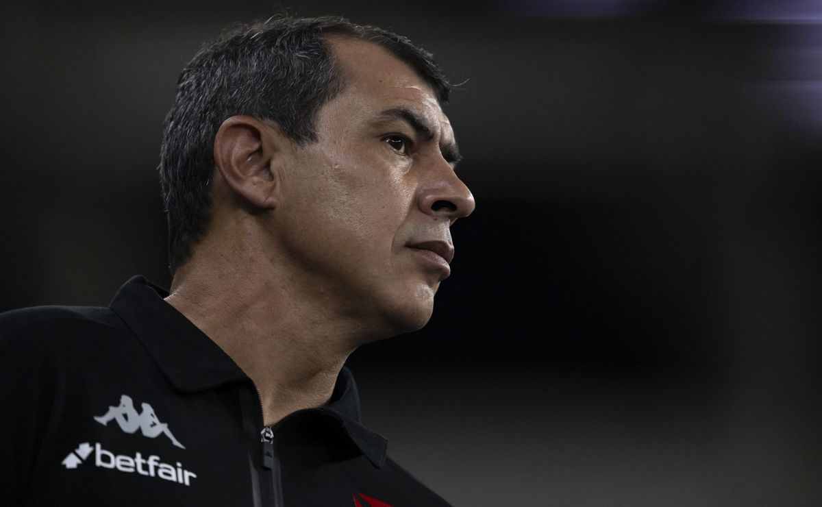 Carille avalia mudanças no Vasco para clássico contra o Flamengo