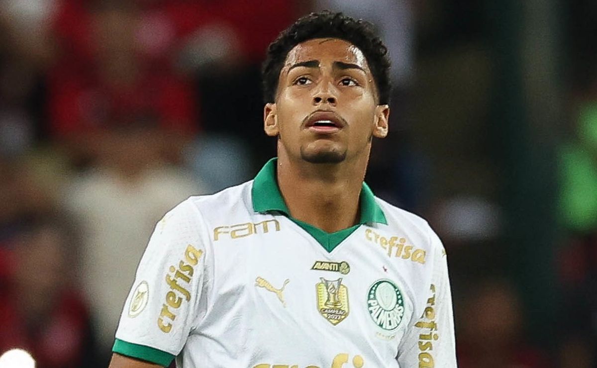 Luighi protesta contra agressão deplorável no Palmeiras: 