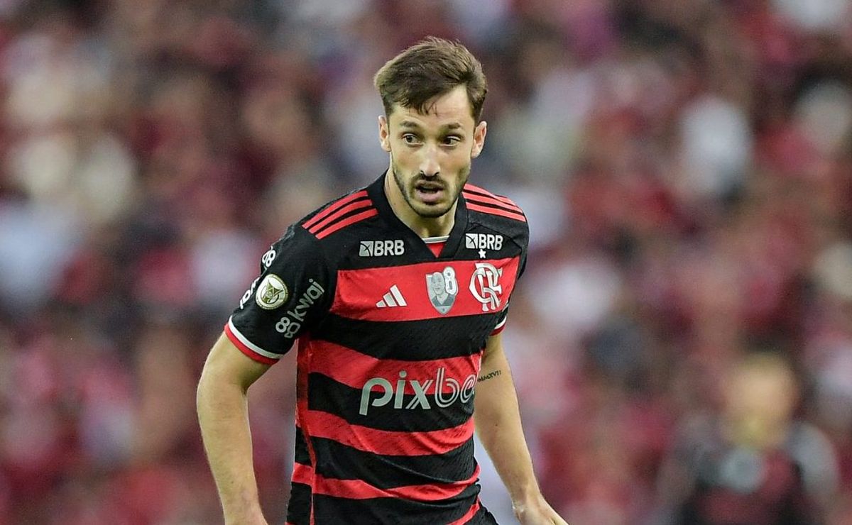 Matías Viña recebe informação crucial para seu futuro no Flamengo antes do Mundial